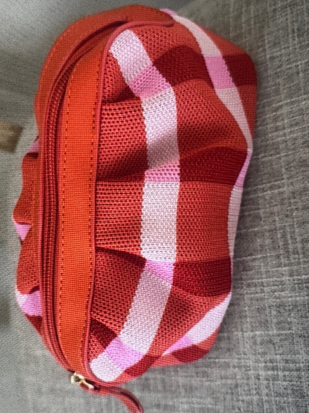 NWT Neiman Marcus Plaid Orange / Red / Pink 4 x 4 x 8 Knitted Cosmetic Pouch.